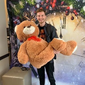 Meet your Posher, Harry